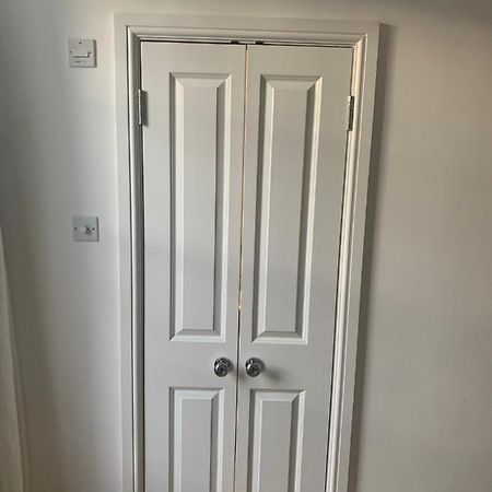 Beautiful One Bedroom Flat In The Heart Of Notting Hill Gate Лондон Екстериор снимка