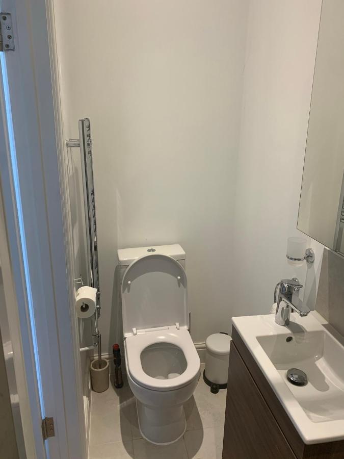 Beautiful One Bedroom Flat In The Heart Of Notting Hill Gate Лондон Екстериор снимка